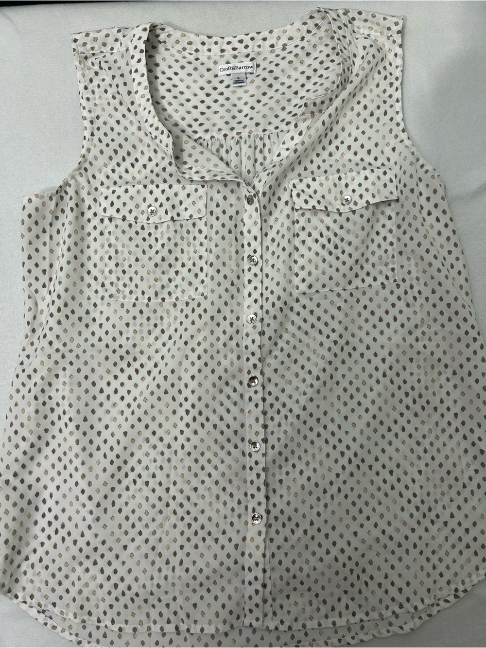 croft & barrow Ivory Sleeveless Button Front Top with Metallic Dot Print